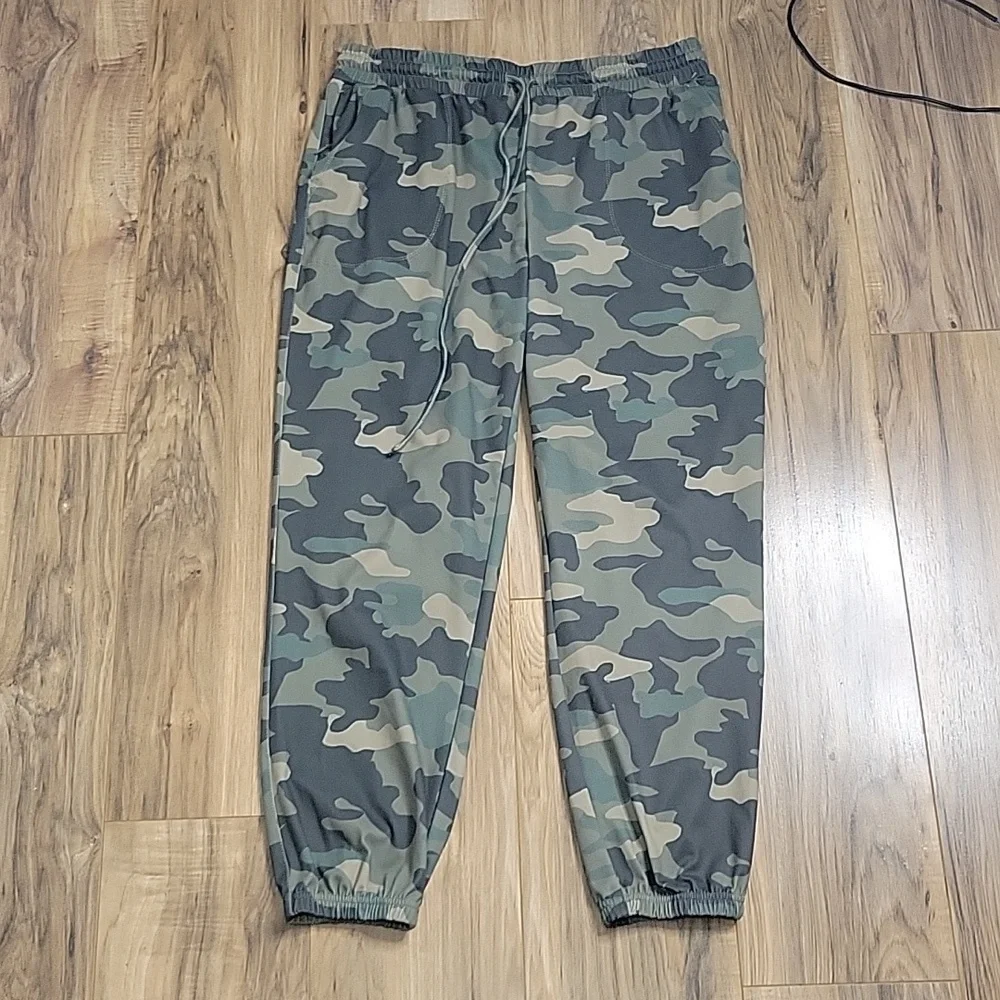 Zac & Rachel Camo Joggers - Picture 7 of 13